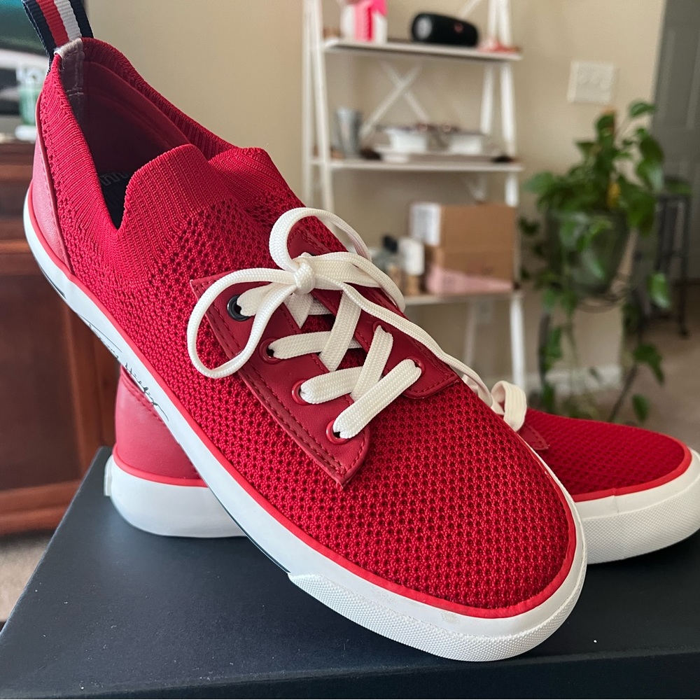 Women’s Sneakers
